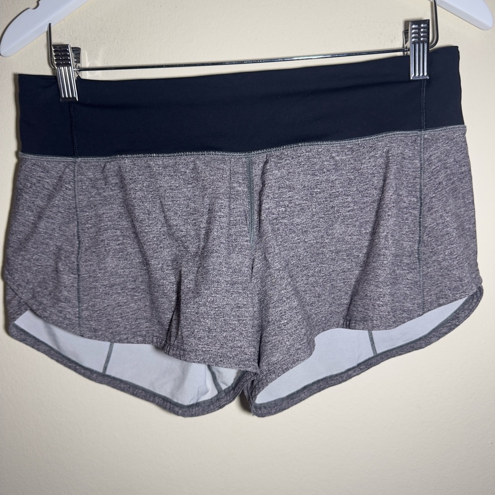 Lululemon Speed Up Short *Long 4"
Heather Lux Multi Black / Black Size 6